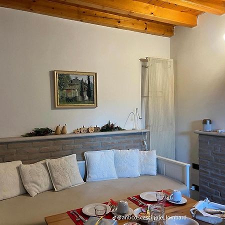 Antico Cascinale Lombardo Bed & Breakfast Lonato Bagian luar foto