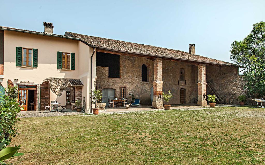 Antico Cascinale Lombardo Bed & Breakfast Lonato Bagian luar foto